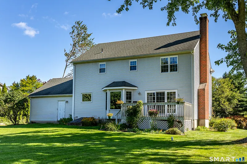 240 Beach Street Photo 4