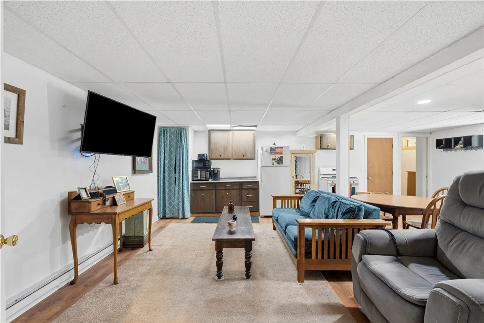 42 Charles Avenue Photo 19