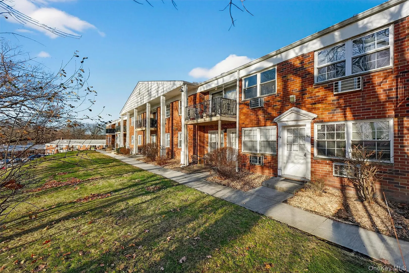 4 Colonial Road  #96 Photo 6