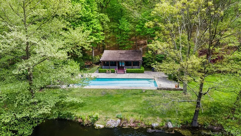 Stamford Single Family Photo 4