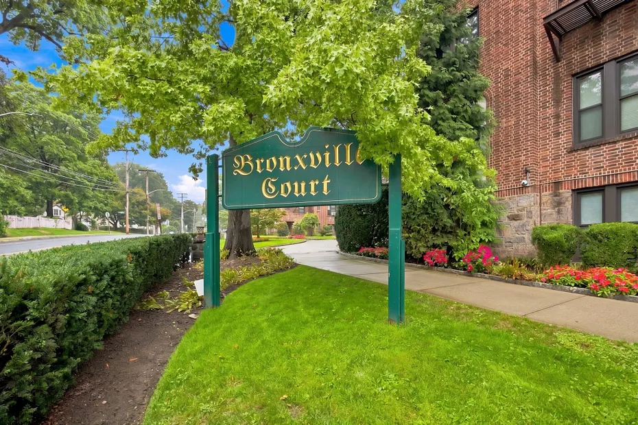 246 Bronxville Road  #i2 Photo 1