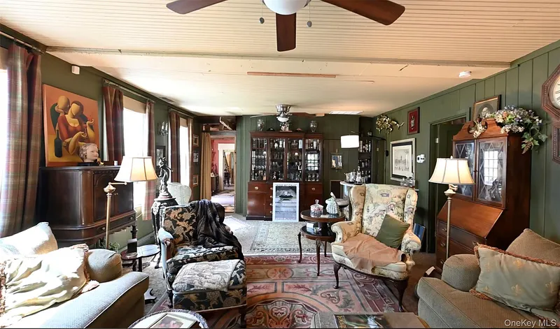 18 Stagecoach Lane Photo 6