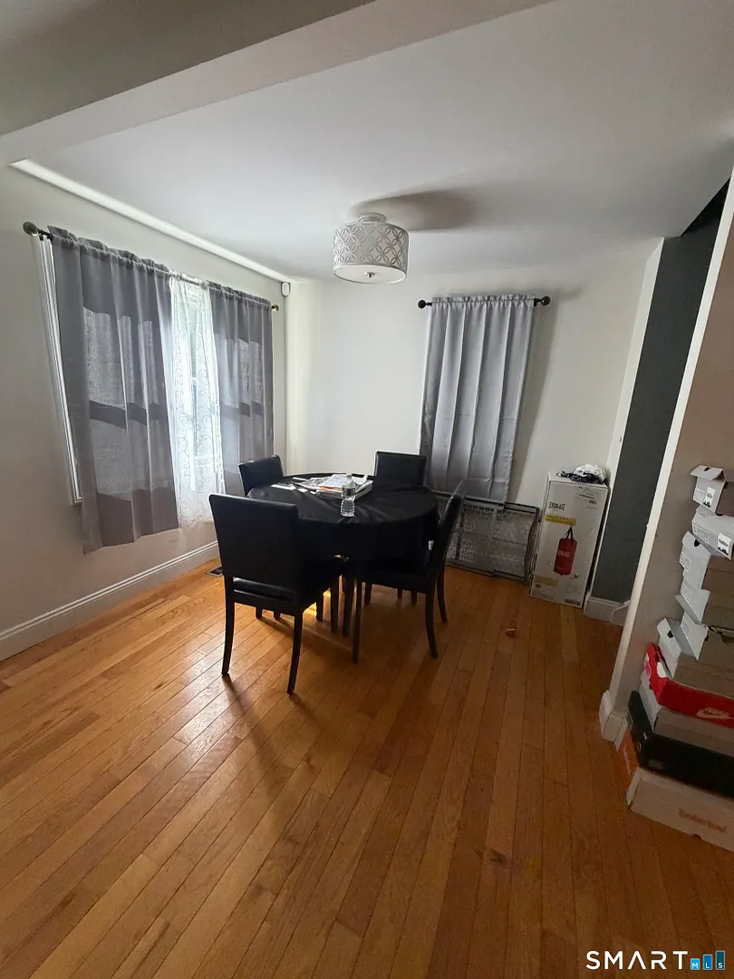 12 Shelton Avenue Photo 3