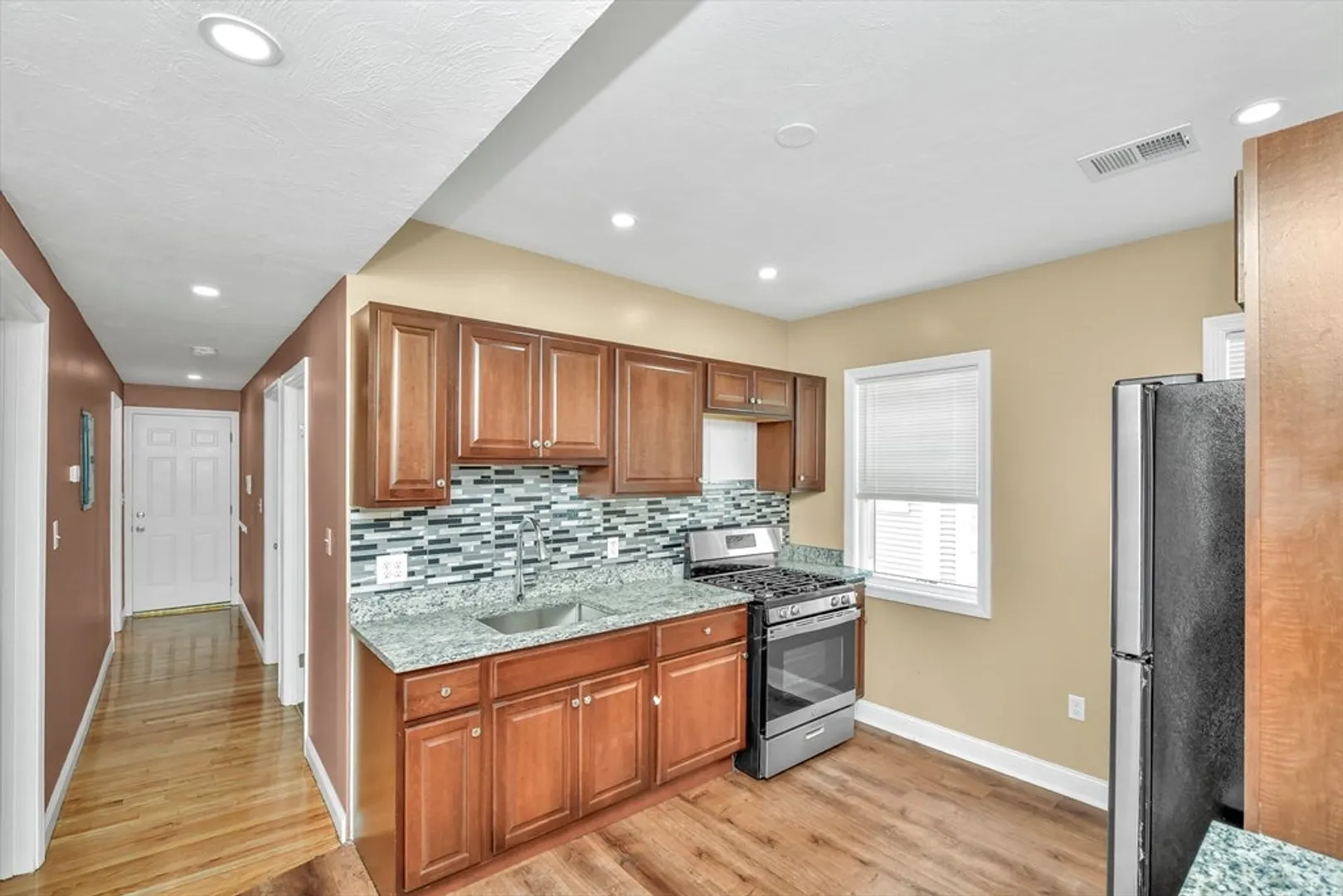 15 Kenberma Road  #2 Photo 15