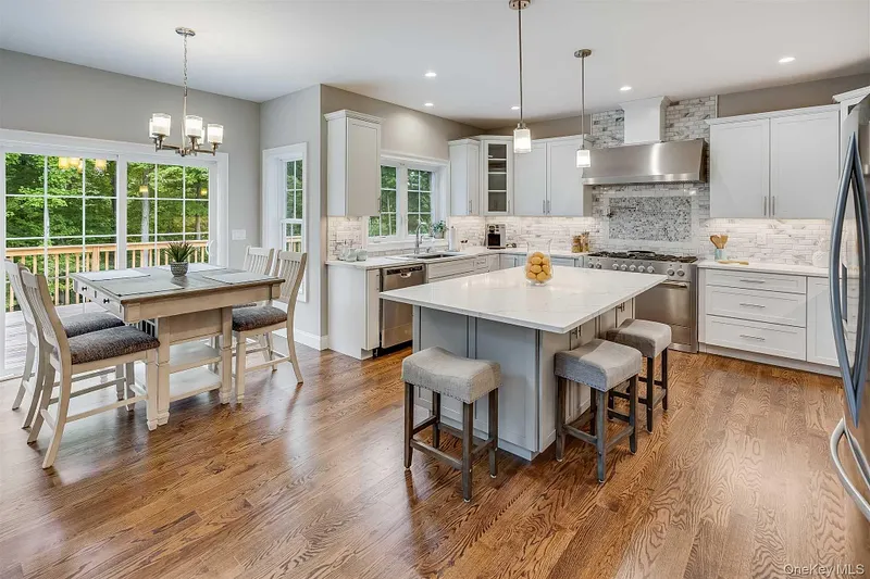 1 Deerwood Drive Photo 8