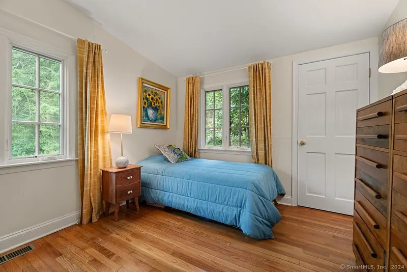 Stamford Single Family Photo 30