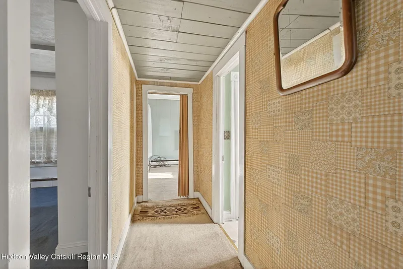 251 Jefferson Heights Photo 16