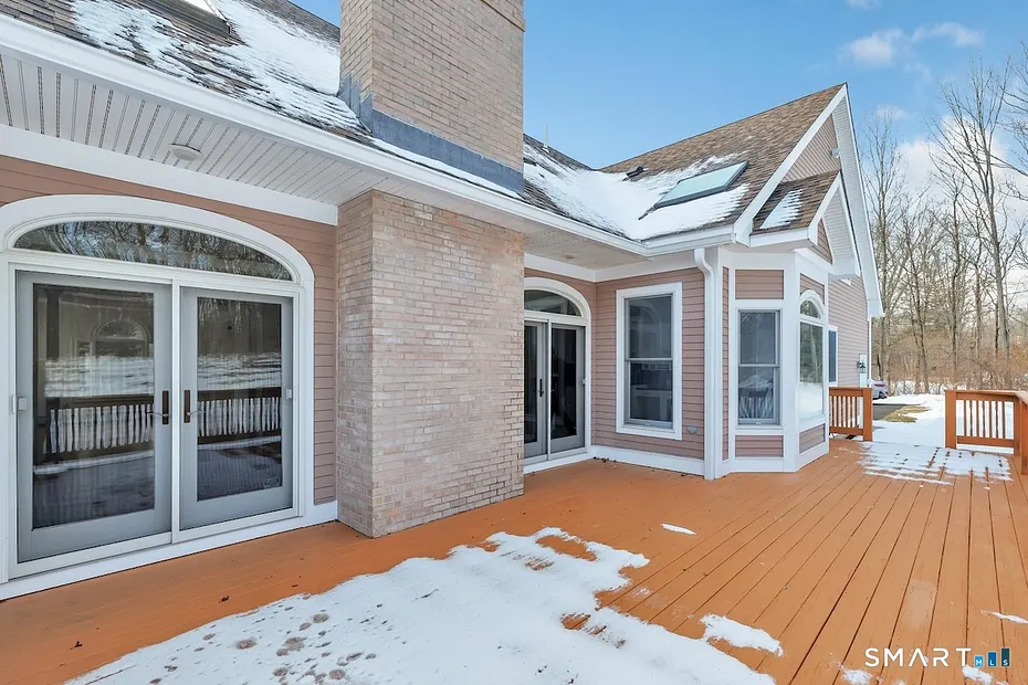 461 Amity Road Photo 7