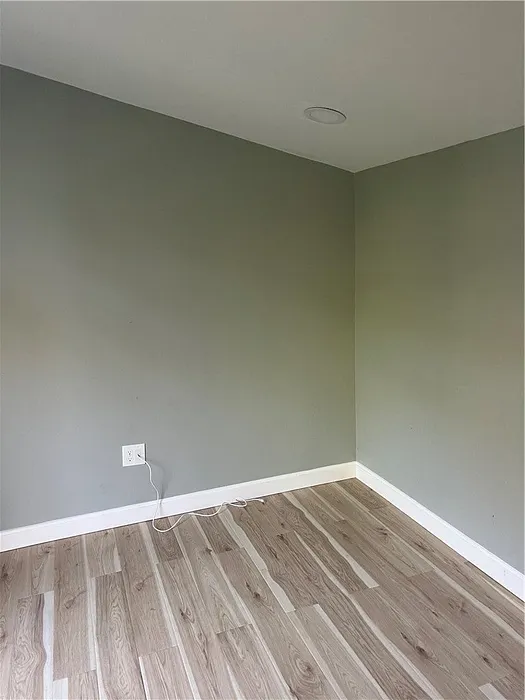 100 Franklin Road Photo 7