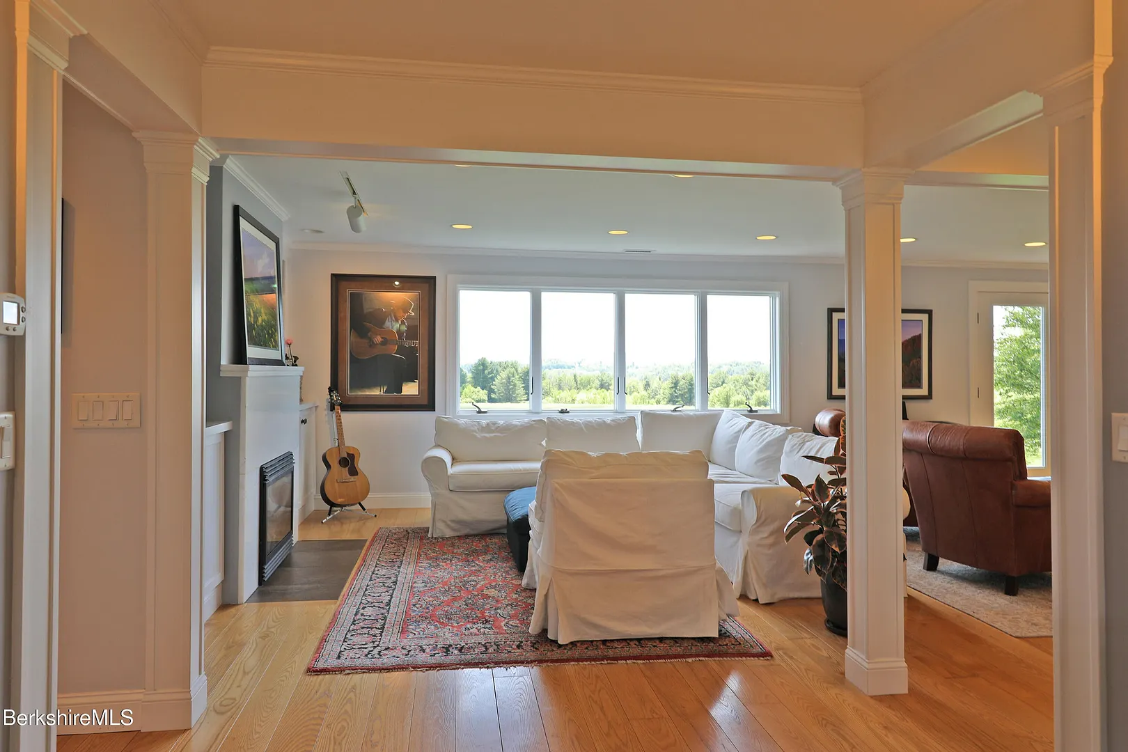 154 Plunkett St Photo 6