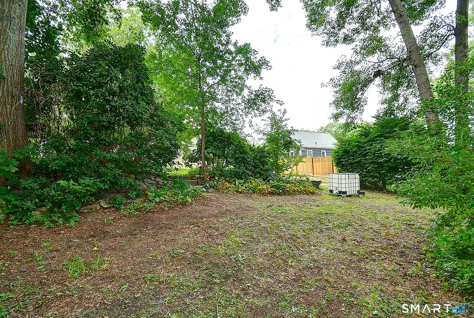 349 Mansfield Avenue Photo 9
