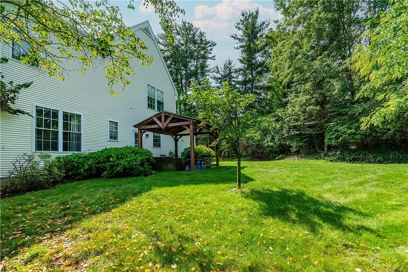 50 South Pond Drive Photo 46