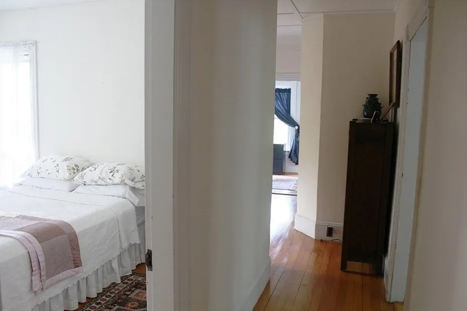 254 Lincoln Photo 27