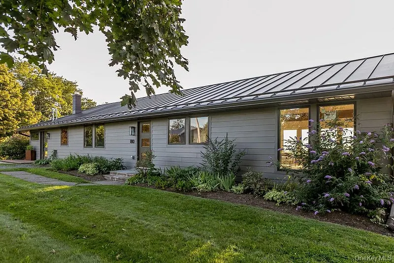 180 Hilltop Road Photo 46