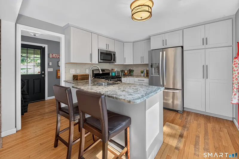 87 Chevas Road Photo 10