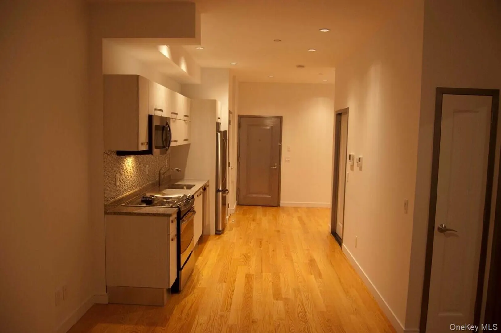 114 Greenpoint Avenue Photo 7
