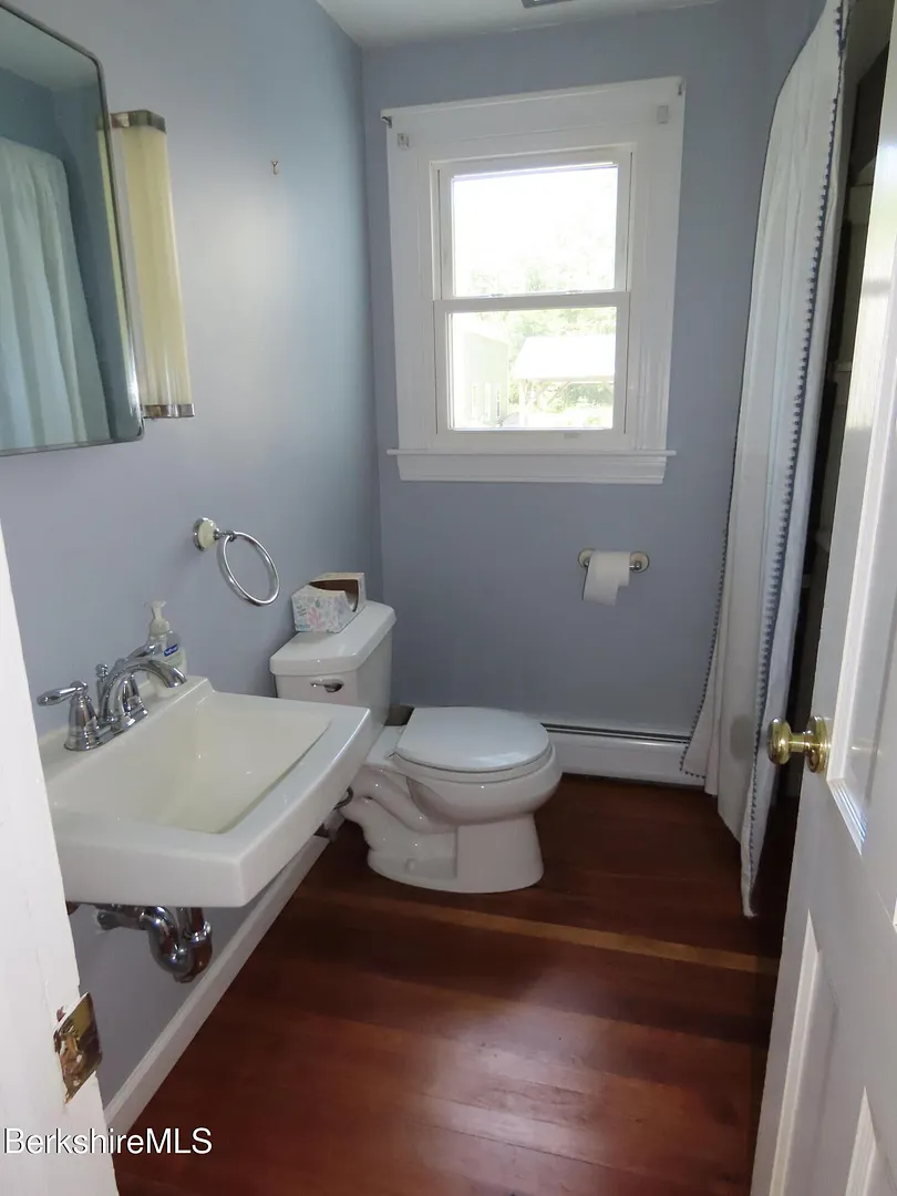 1303 River Rd Photo 31