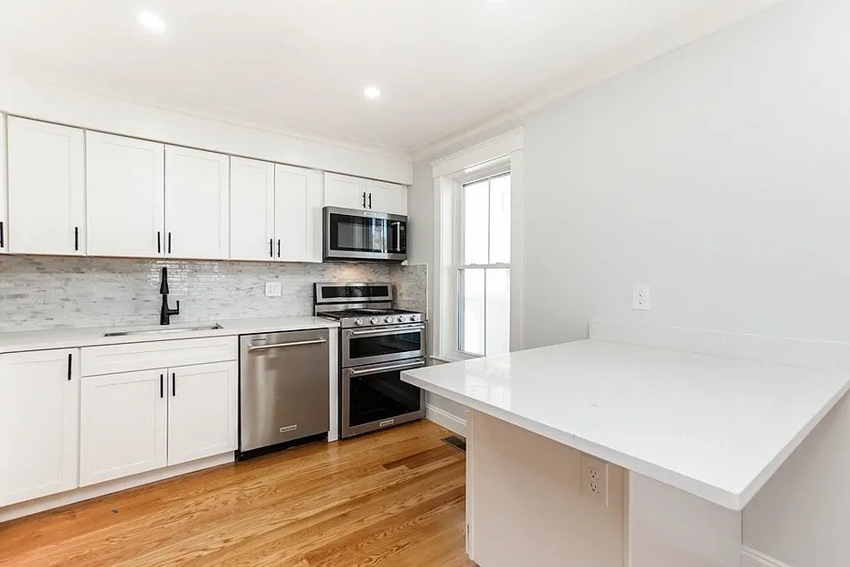 100 Kendall Avenue Photo 28