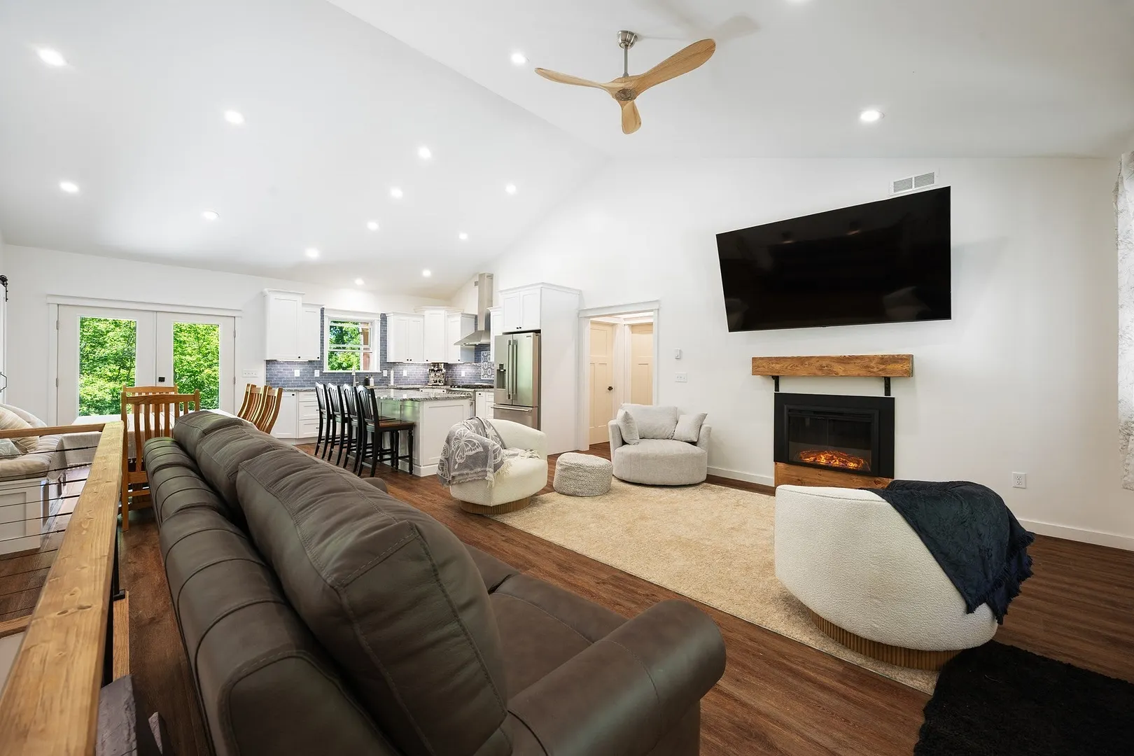 115 Webster Road Photo 16