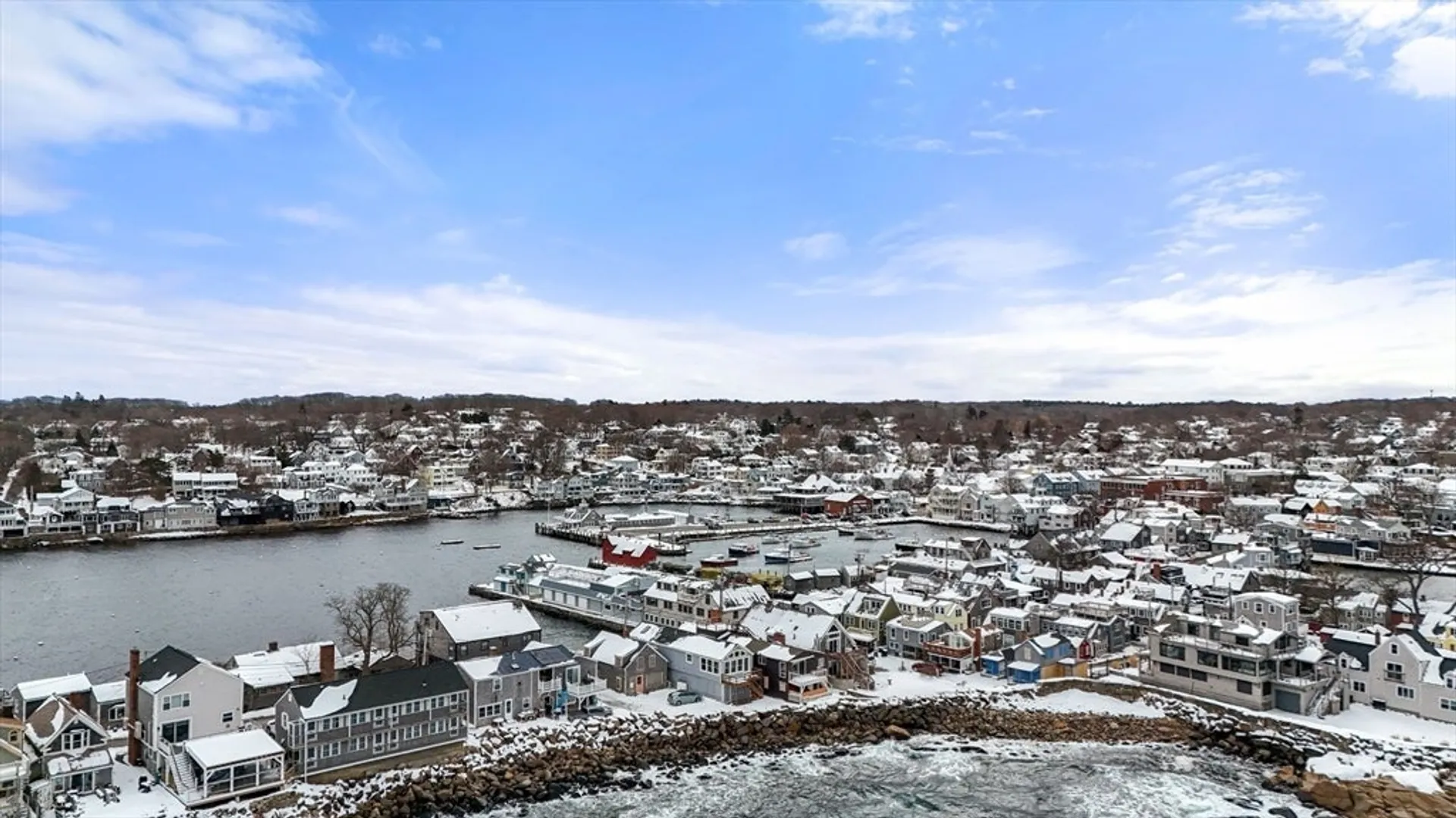 52 Bearskin Neck Photo 30