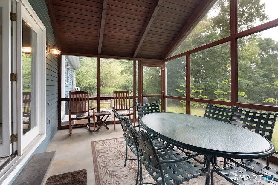 32 Burton Road Photo 13