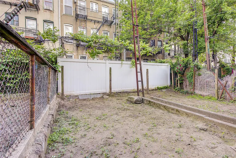 1718 Himrod Street Photo 30