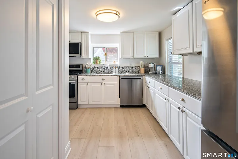 510 Reef Road Photo 10