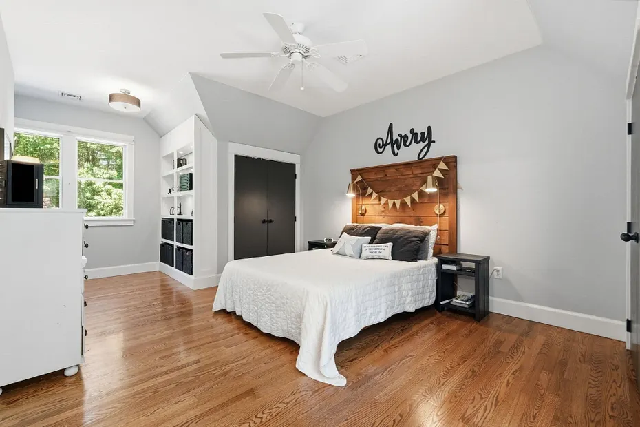 409 Henry St Photo 28