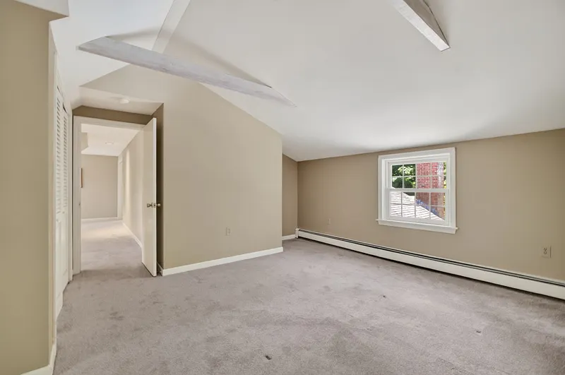 8-1/2 Prospect Street Photo 33
