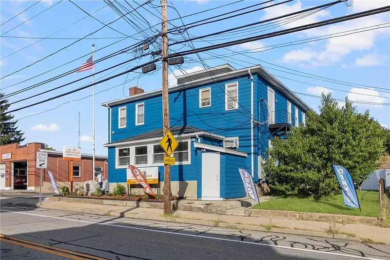 681 Providence Street Photo 2