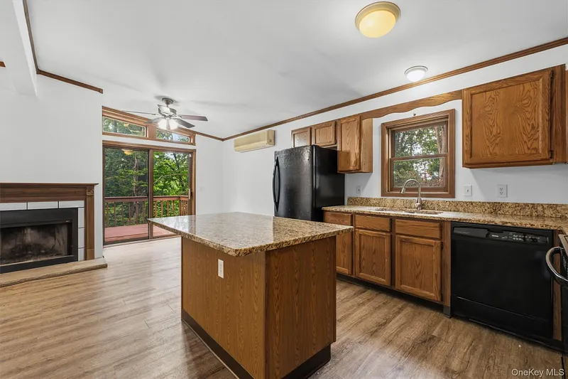 35 Moccasin View Road Photo 17