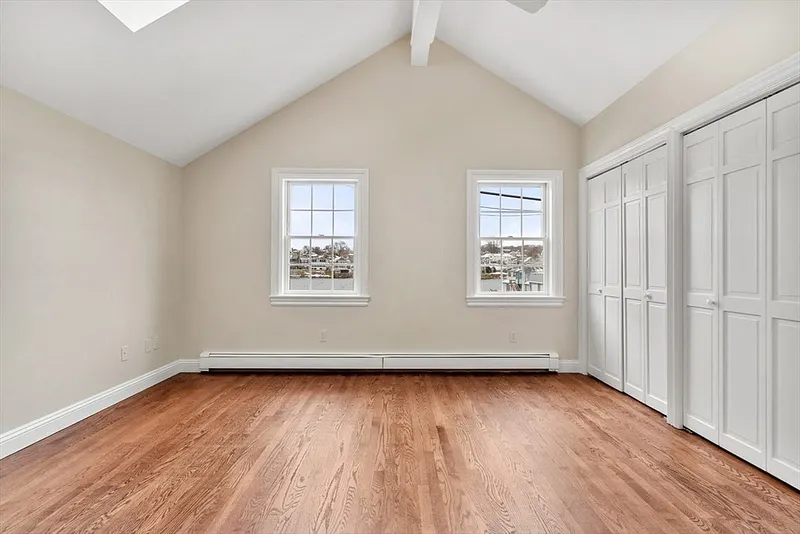 52 Bearskin Neck Photo 20