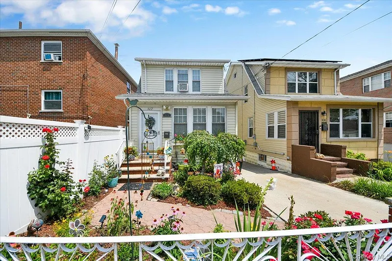 322 Logan Avenue Photo 1