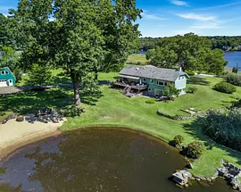 901 River Road