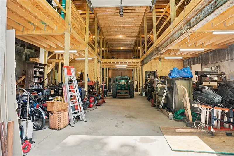 362 Abbott Run Valley Road Photo 10