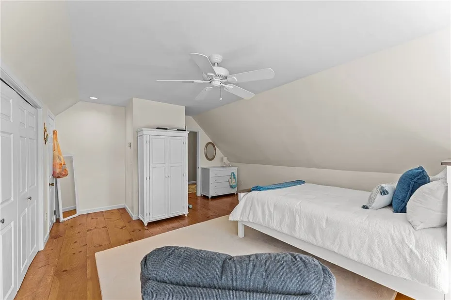 14 Wolcott Avenue Photo 28