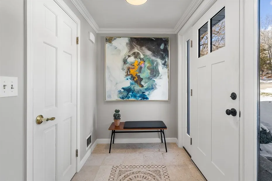 9 Gloucester Road Photo 3