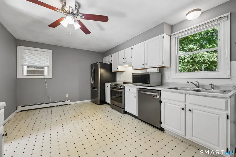 144 Woodland Drive Photo 9