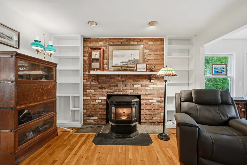27 Danvers Road Photo 12