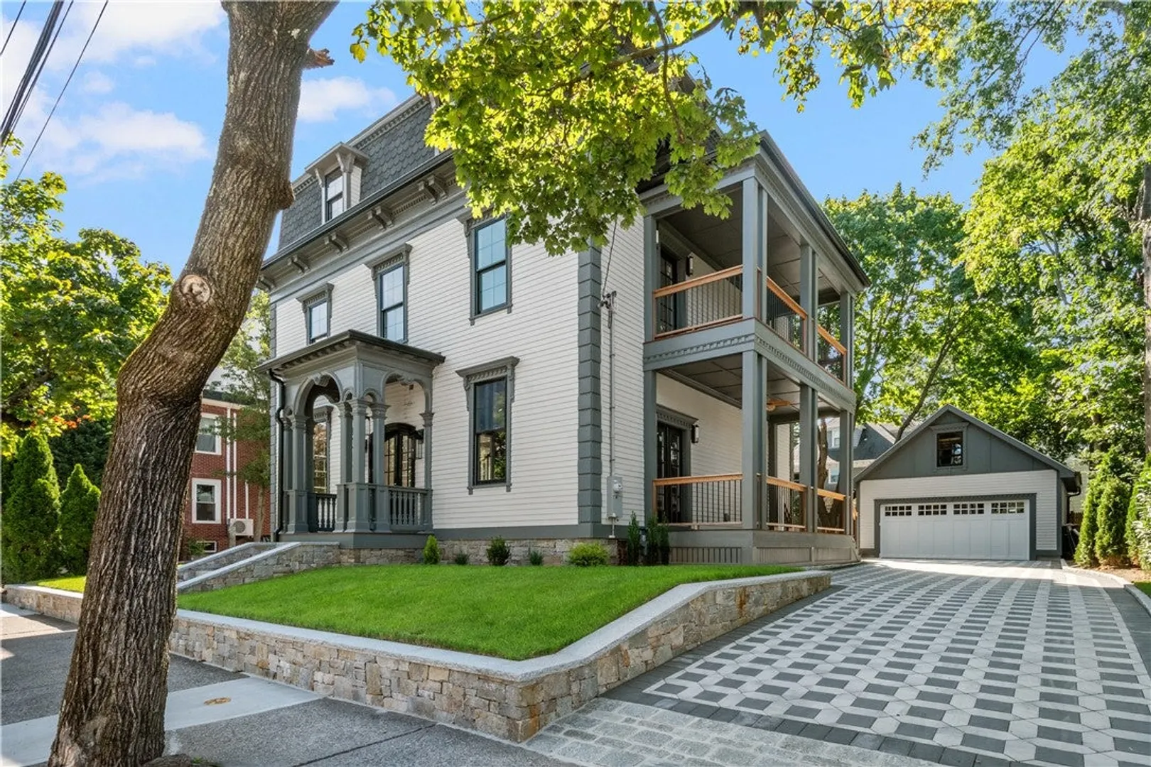 613 Angell Street Photo 2