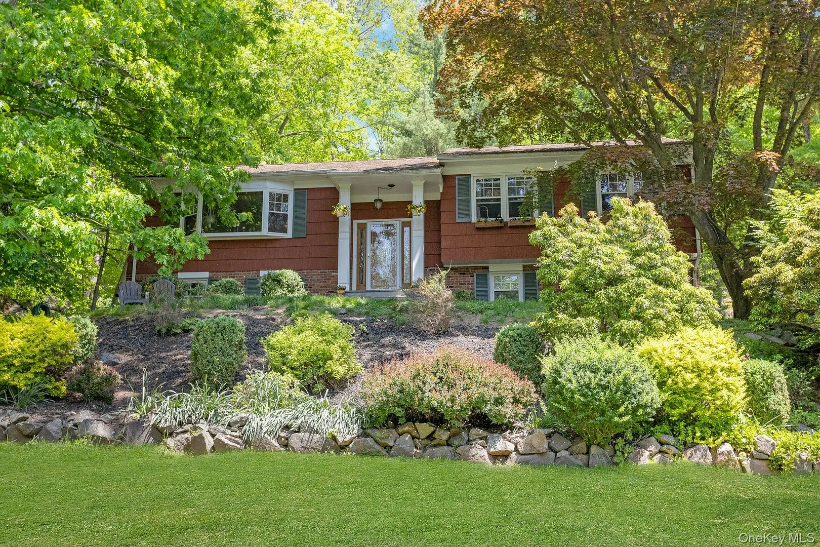 8 Woodland Road Photo 1